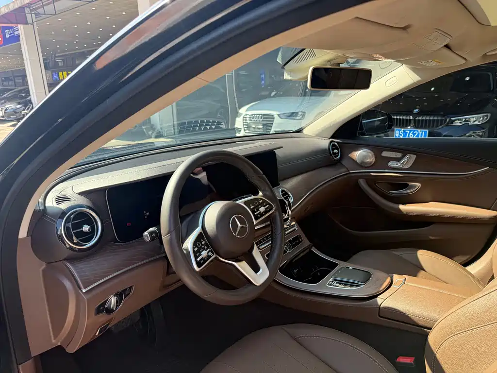 Mercedes-Benz E-Class 2020 — фото 10