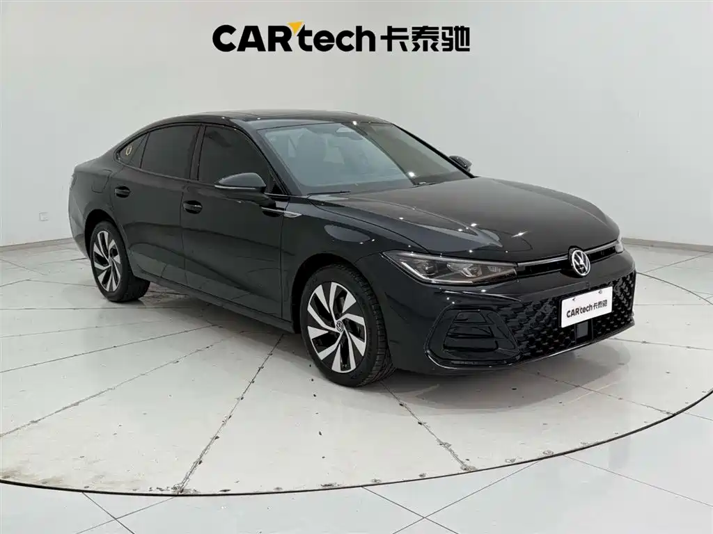Volkswagen Passat 2025