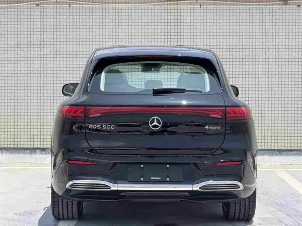 Mercedes-Benz EQS SUV 2026