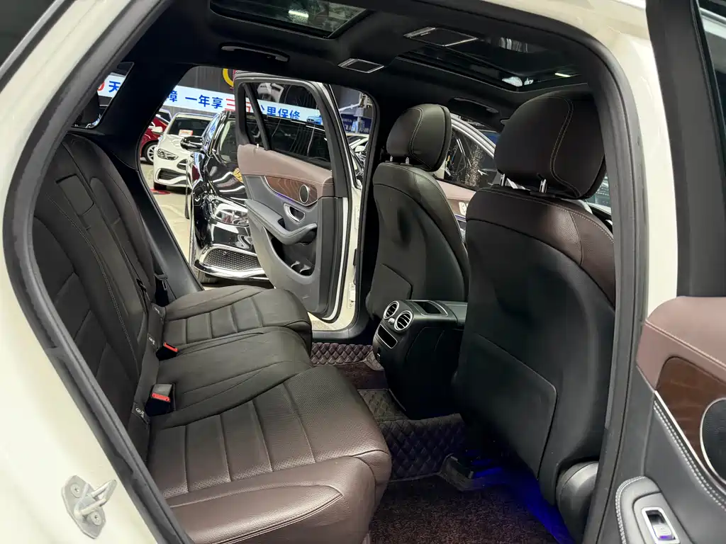 Mercedes-Benz GLC 2020 — фото 20