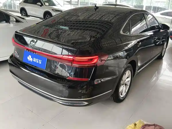 Volkswagen Passat 2022