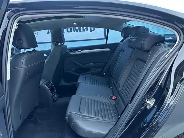 Volkswagen Magotan 2024