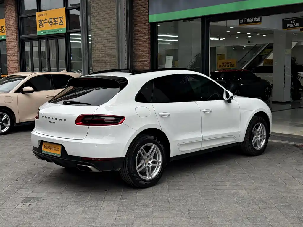 Porsche Macan 2016 — фото 4