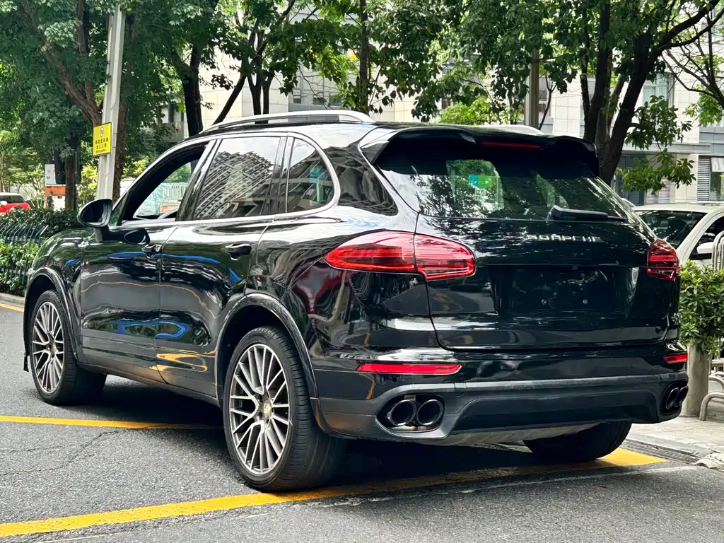 Porsche Cayenne 2012 — фото 5