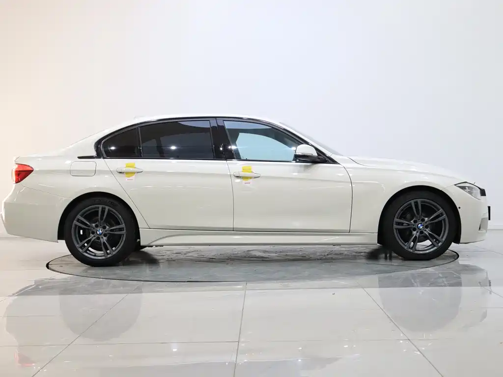 BMW 3 Series 2018 — фото 3