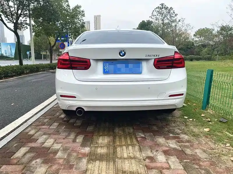BMW 3 Series 2013 — фото 11