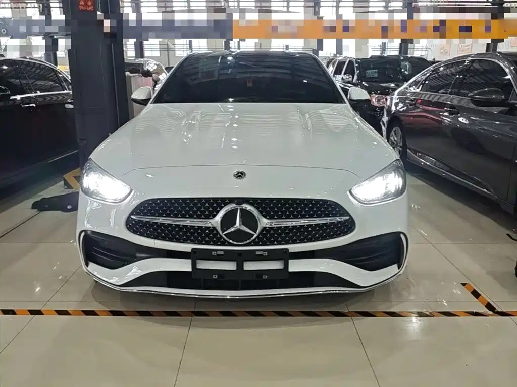 Mercedes-Benz C-Class 2023 — фото 3