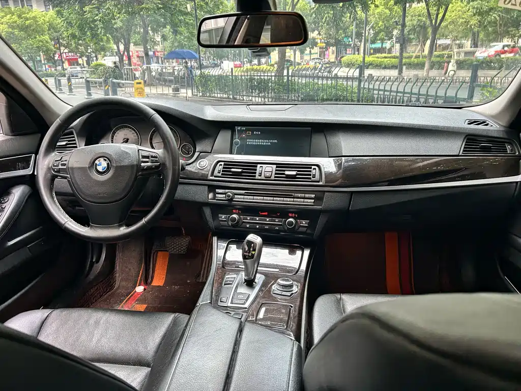 BMW 5 Series 2013 — фото 13