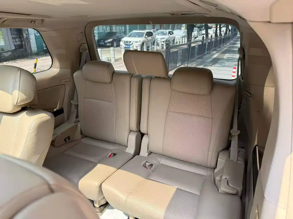 Toyota Alphard 2012 — фото 7