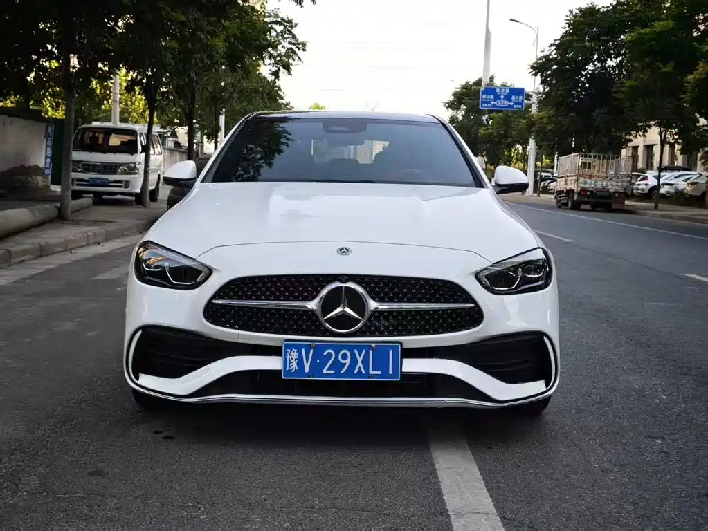 Mercedes-Benz C-Class 2025 — фото 2