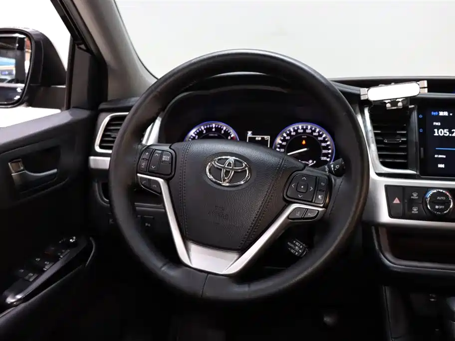 Toyota Highlander 2021 — фото 14