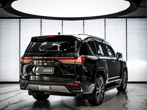 Lexus LX 2026
