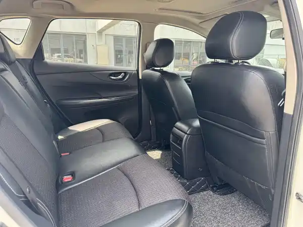 Nissan Tiida 2016