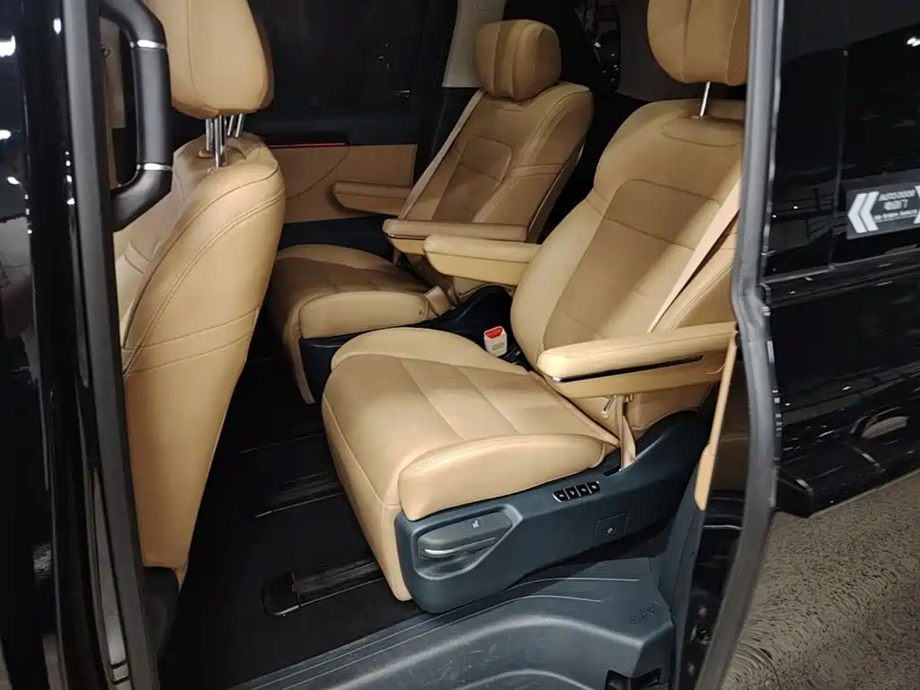 GAC Trumpchi E8 PHEV 2024 — фото 13