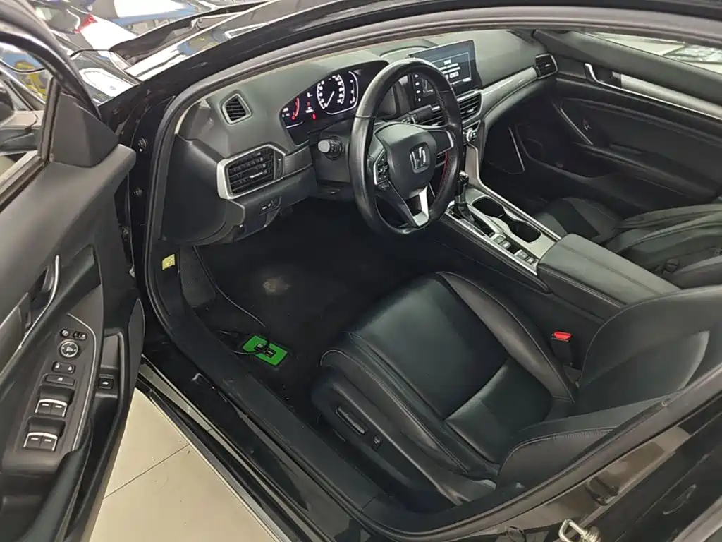 Honda Accord 2022 — фото 16