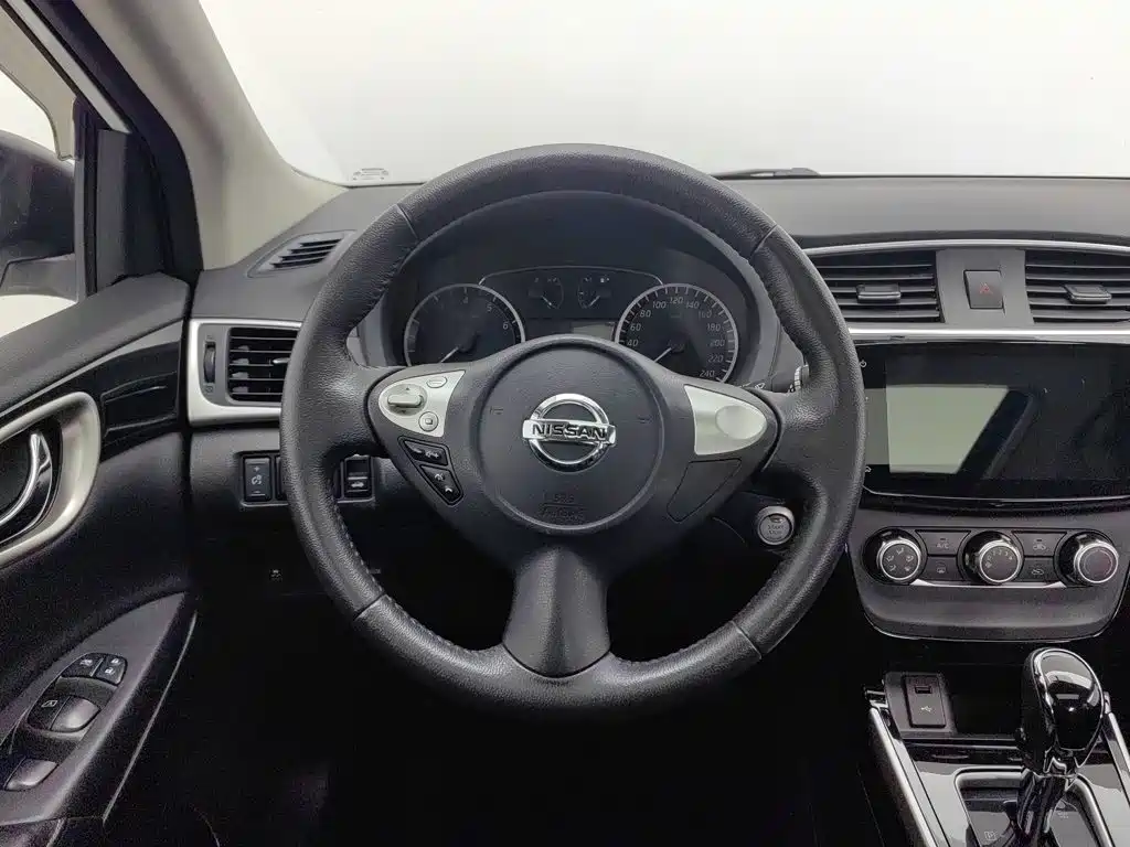 Nissan Sylphy 2018 — фото 11