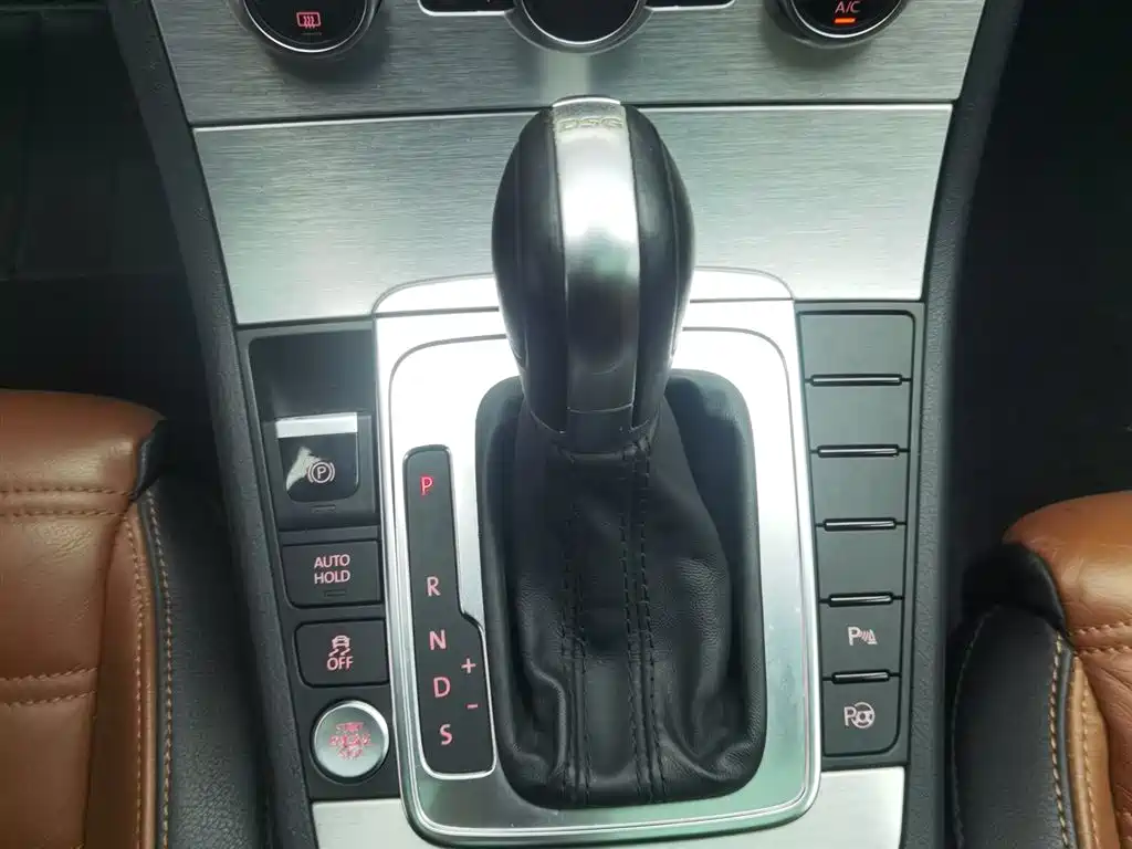 Volkswagen CC 2015 — фото 13