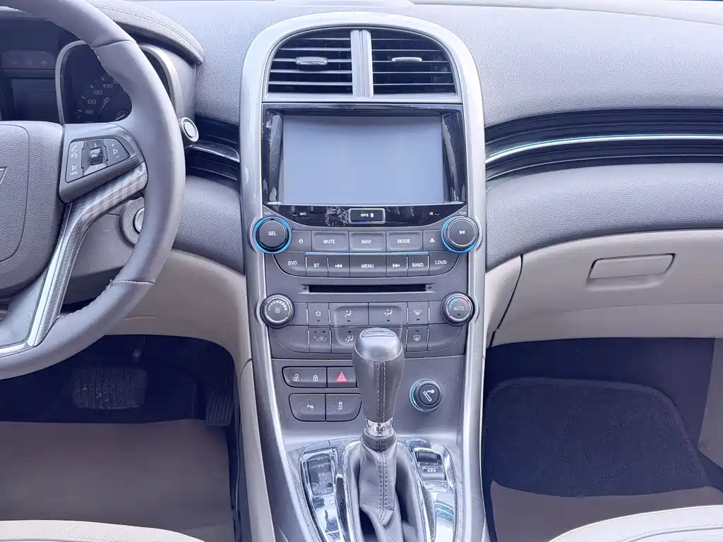 Chevrolet Malibu 2014 — фото 15