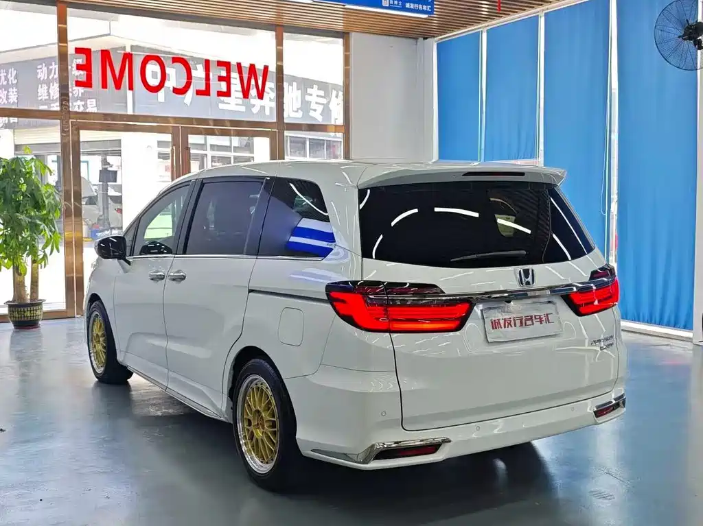 Honda Odyssey 2022 — фото 18