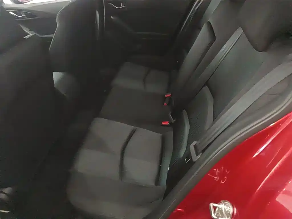 Mazda 3 Axela 2015 — фото 17
