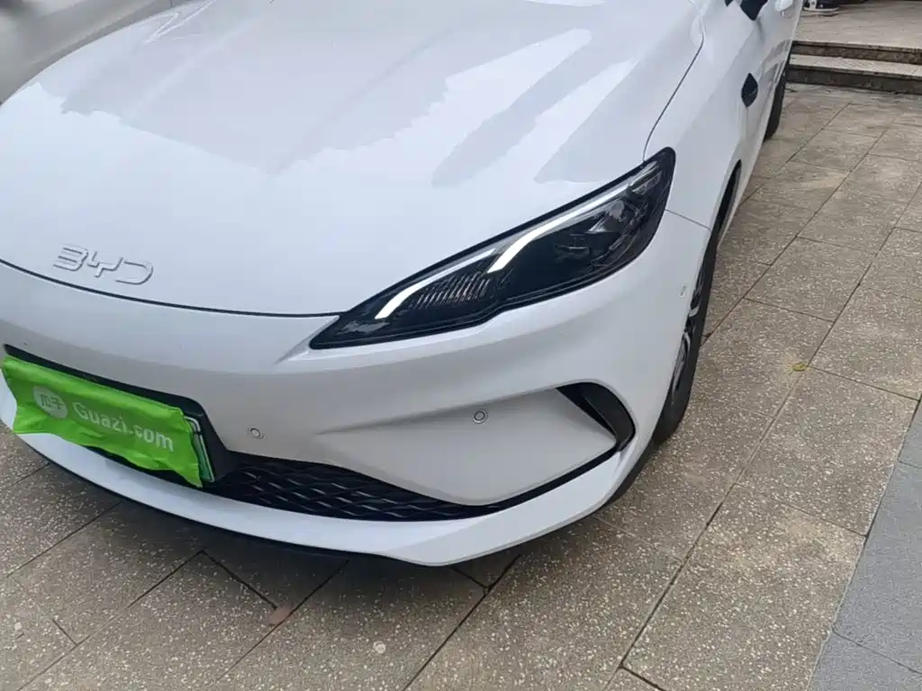 BYD Seal 05 DM-i 2025 — фото 24