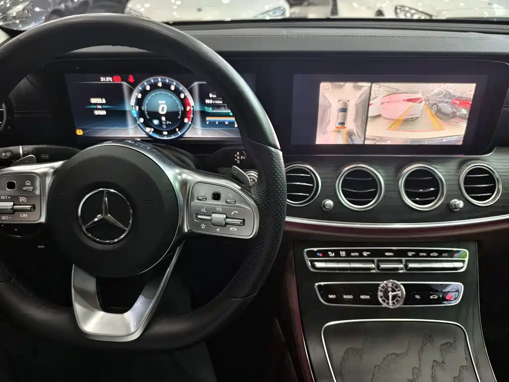 Mercedes-Benz E-Class 2020 — фото 9