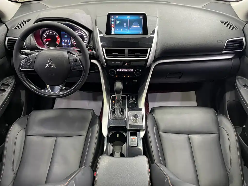 Mitsubishi Yige 2019 — фото 13
