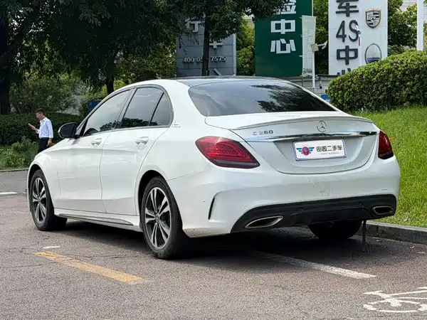 Mercedes-Benz C-Class 2022