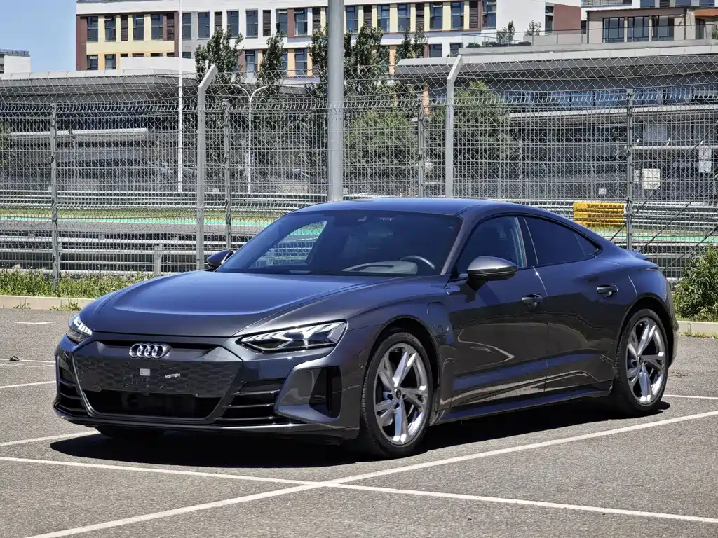 Audi e-tron GT 2024