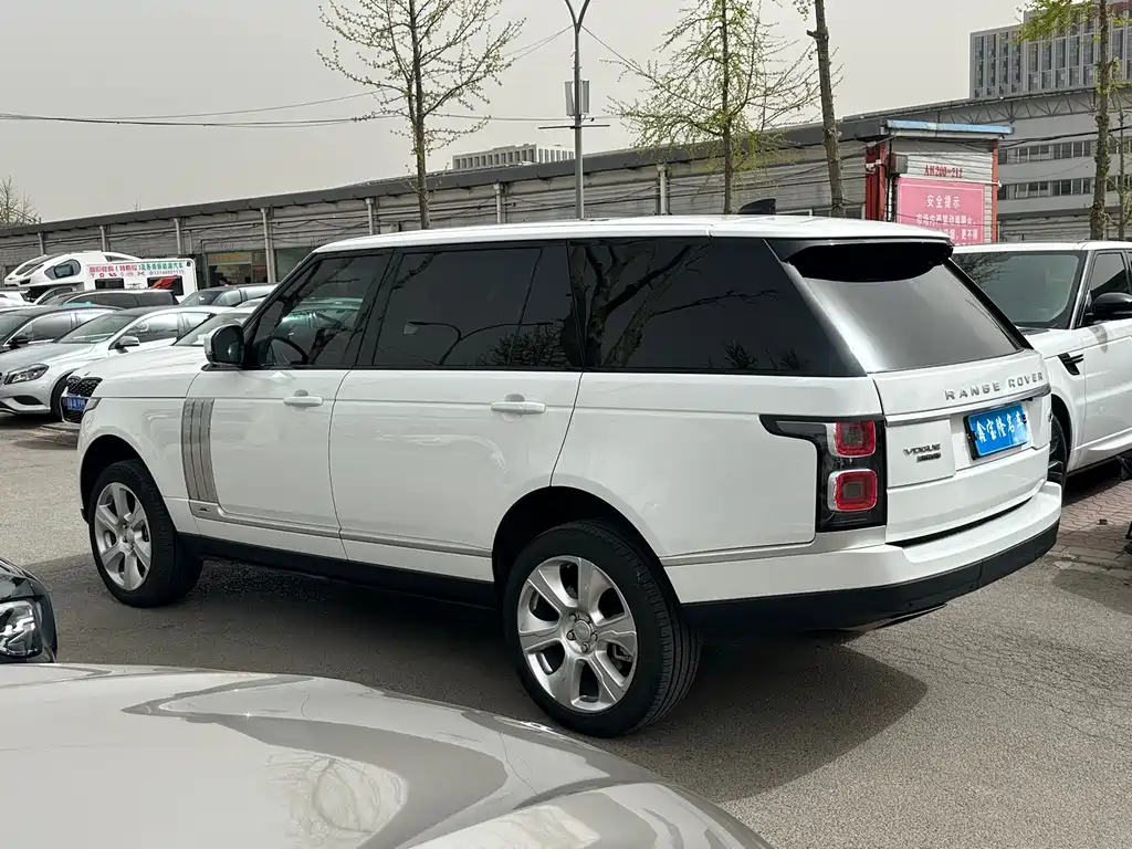 Land Rover Range Rover 2019 — фото 17
