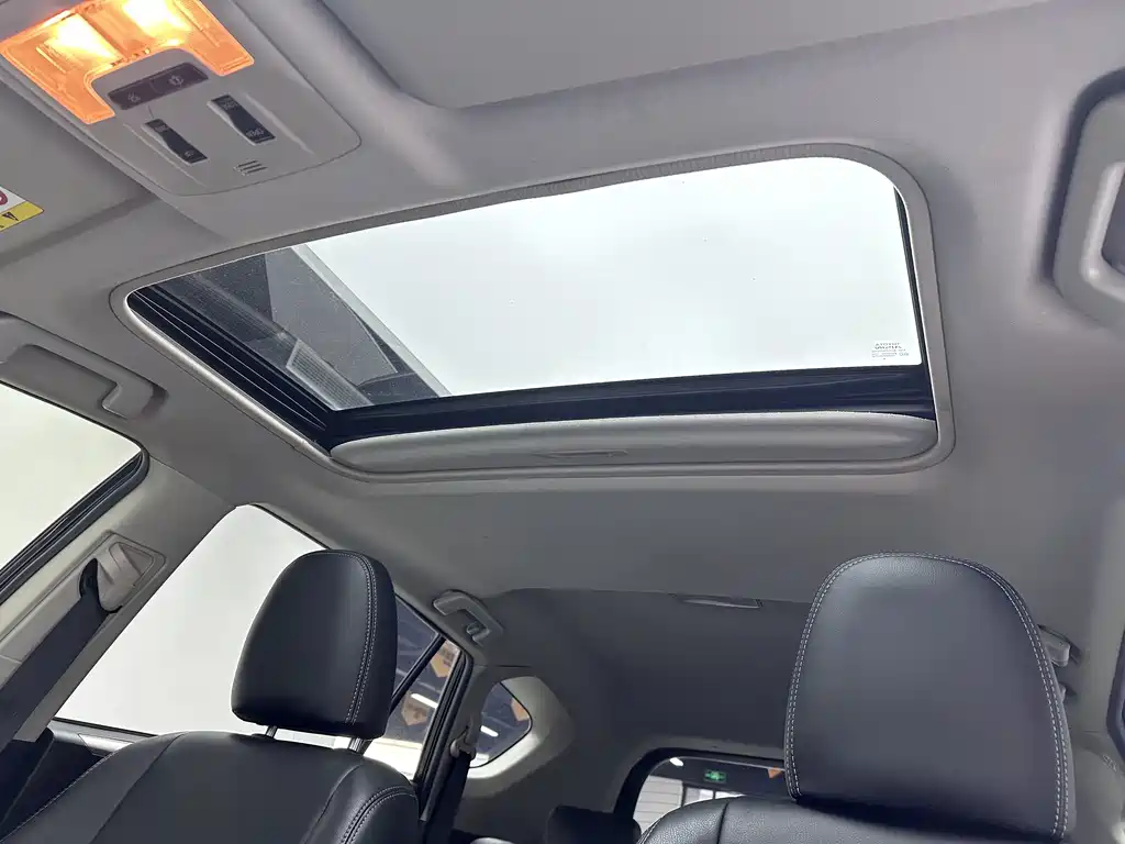 Toyota RAV4 2019 — фото 21