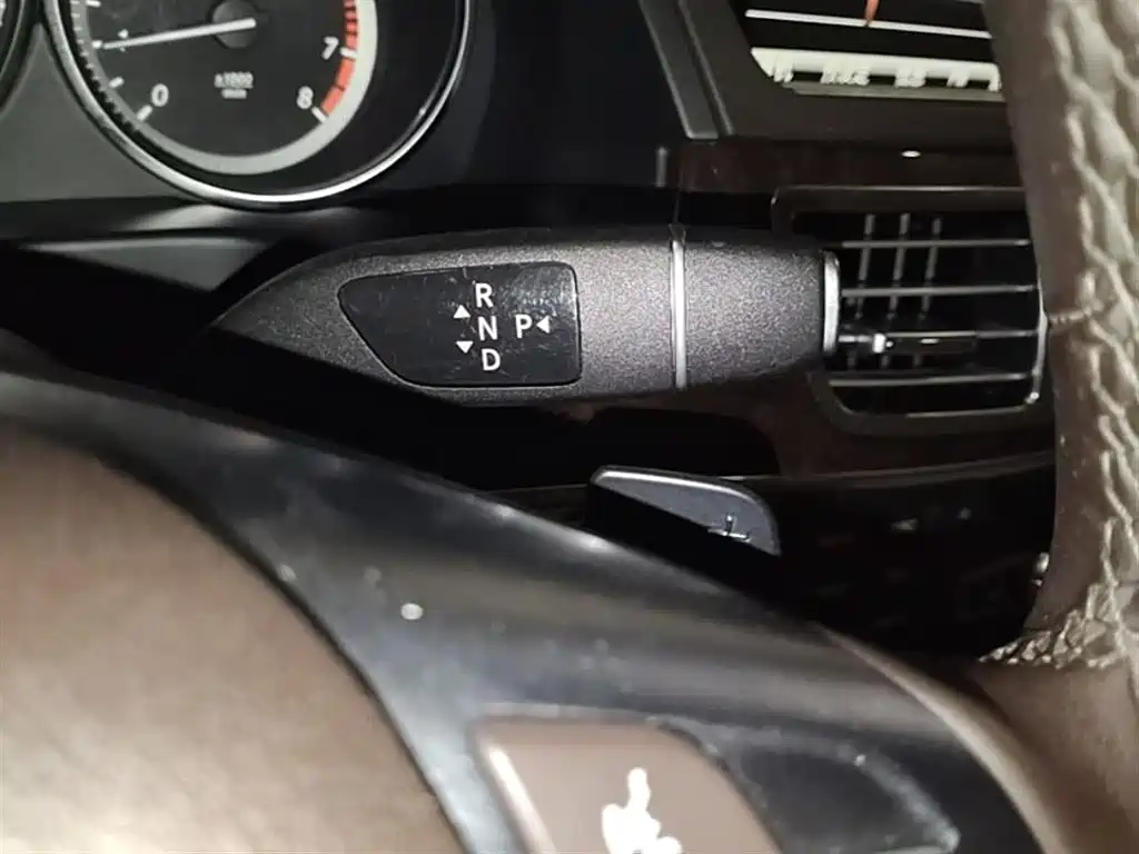 Mercedes-Benz E-Class 2015 — фото 21