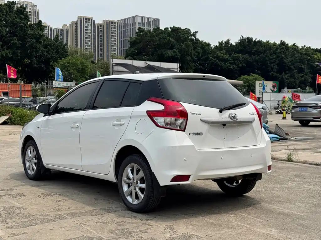 Toyota Yaris L 2016 — фото 15