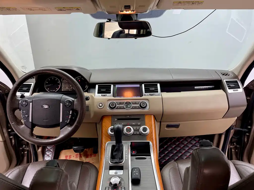 Land Rover Sport 2010 — фото 18