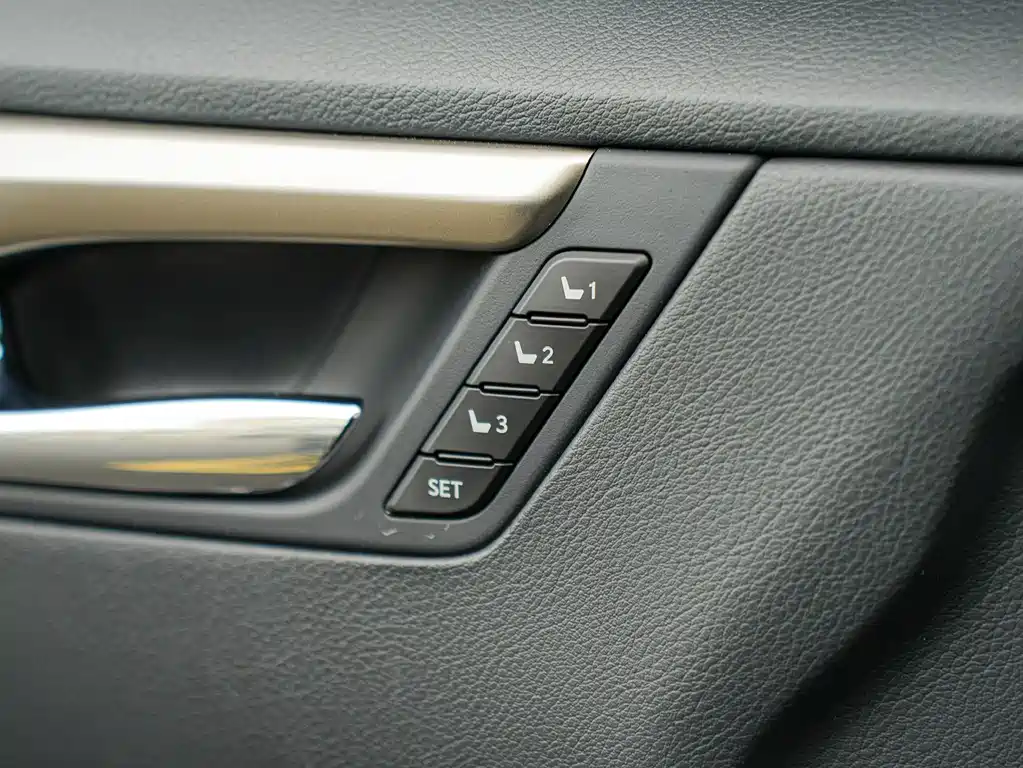 Lexus RX 2016 — фото 25