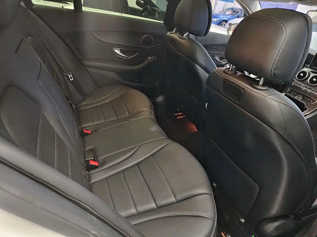 Mercedes-Benz C-Class 2018 — фото 10
