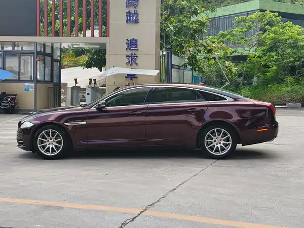 Jaguar XJ 2014