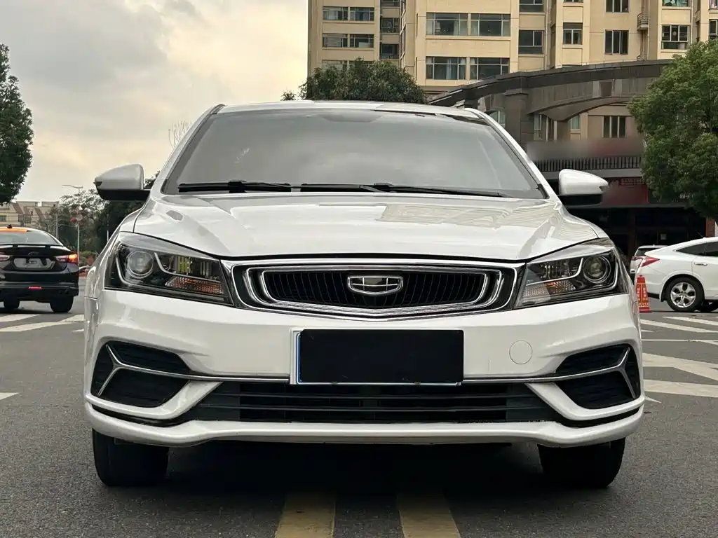 Geely Emgrand 2020 — фото 25