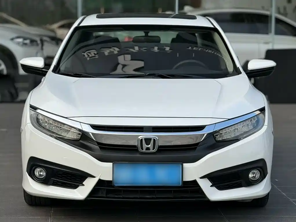 Honda Civic 2018 — фото 13