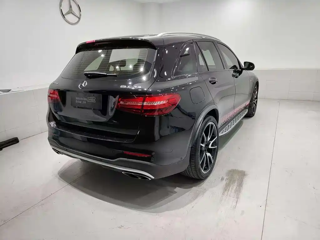 Mercedes-Benz GLC AMG 2018 — фото 22