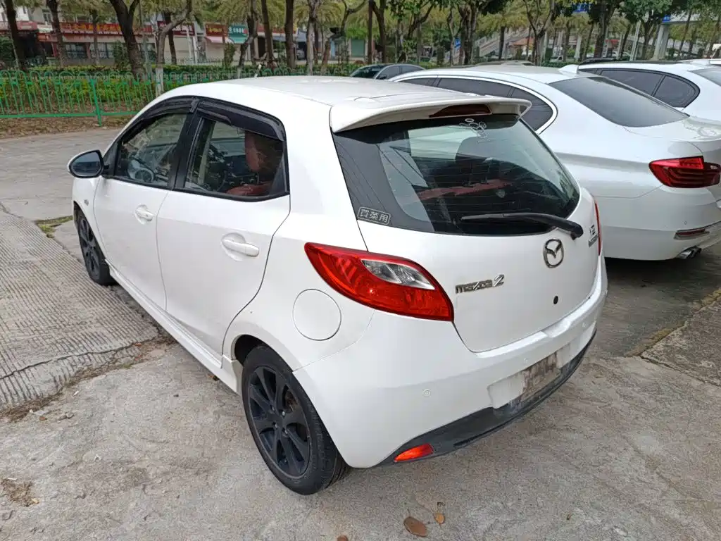 Mazda 2 2014