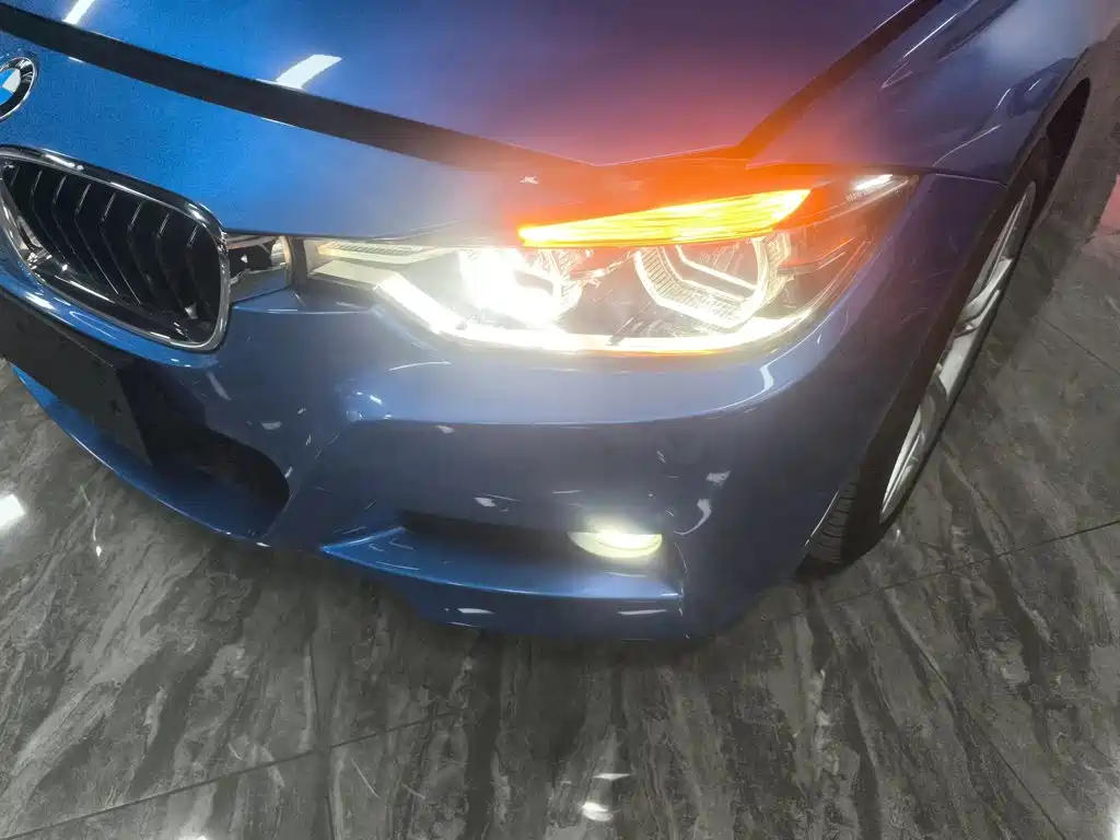 BMW 3 Series 2017 — фото 15