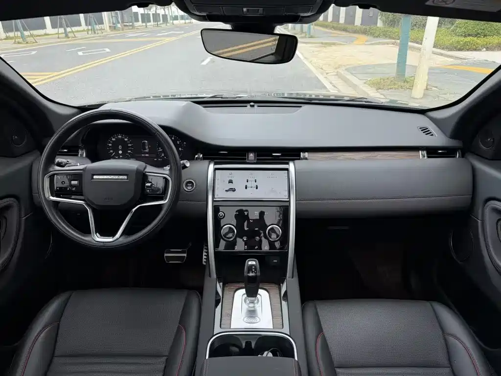 Land Rover Discovery Sport 2023 — фото 9