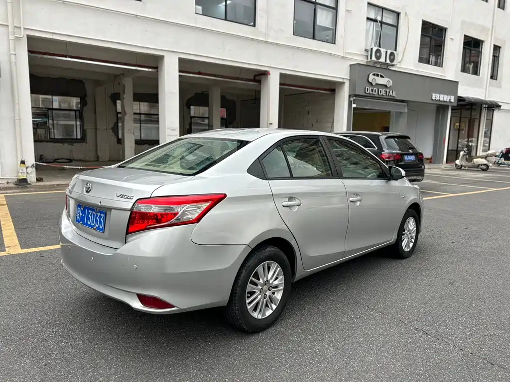 Toyota Vios 2015 — фото 7