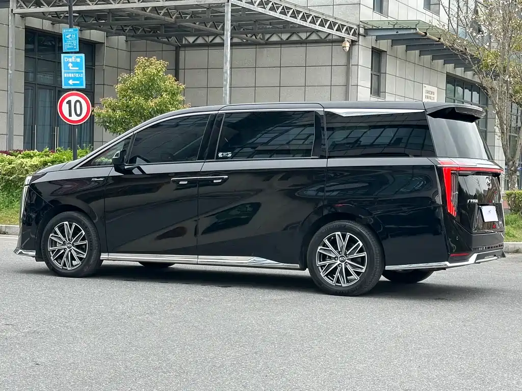 GAC Motor Trumpchi M8 2024 — фото 16