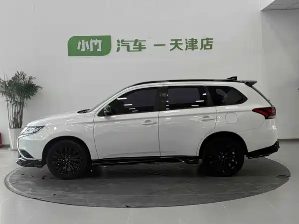 Mitsubishi Outlander 2022