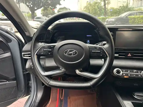 Hyundai Elantra 2021