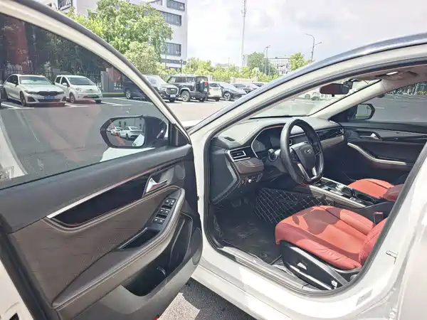 JAC Jianghuai iC5 2021