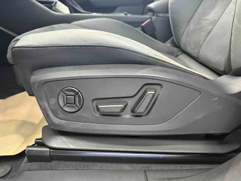 Audi Q3 2023 — фото 16