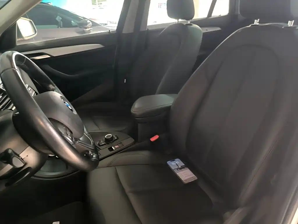 BMW X1 2018 — фото 15